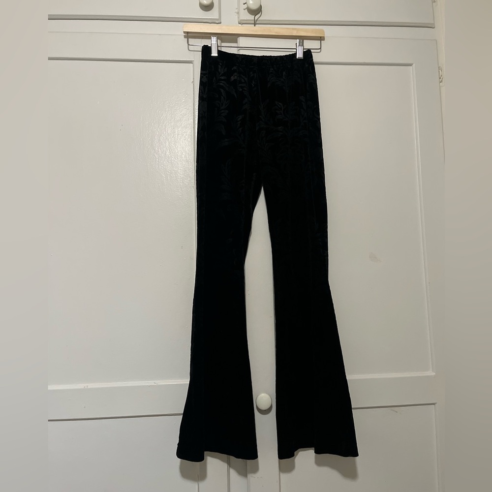 Boho Black Velvet-Like Embossed Flare Pants • Elastic Waist • Size Women’s M